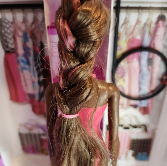 Barbie - Picture 4 of 4